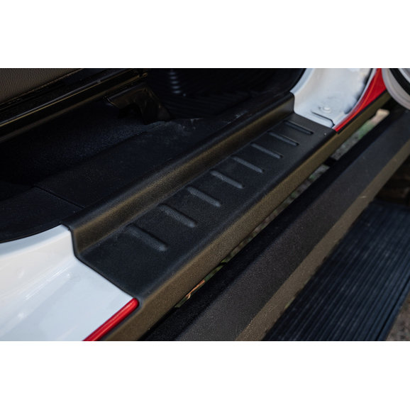 bushwacker-trail-armor-rocker-panel-sill-plate-covers-jeep-gladiator-jt-14092-installed.jpg Bushwacker 14092 Trail Armor Rocker Panel & Sill Plate Covers for 20-21 Jeep Gladiator JT